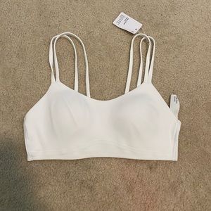 Lululemon like a cloud bra